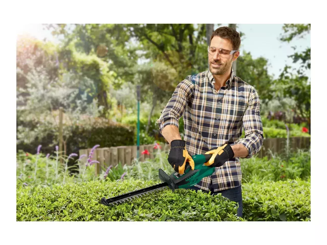 Parkside Cordless Hedge Trimmer PHSA 12 B1 