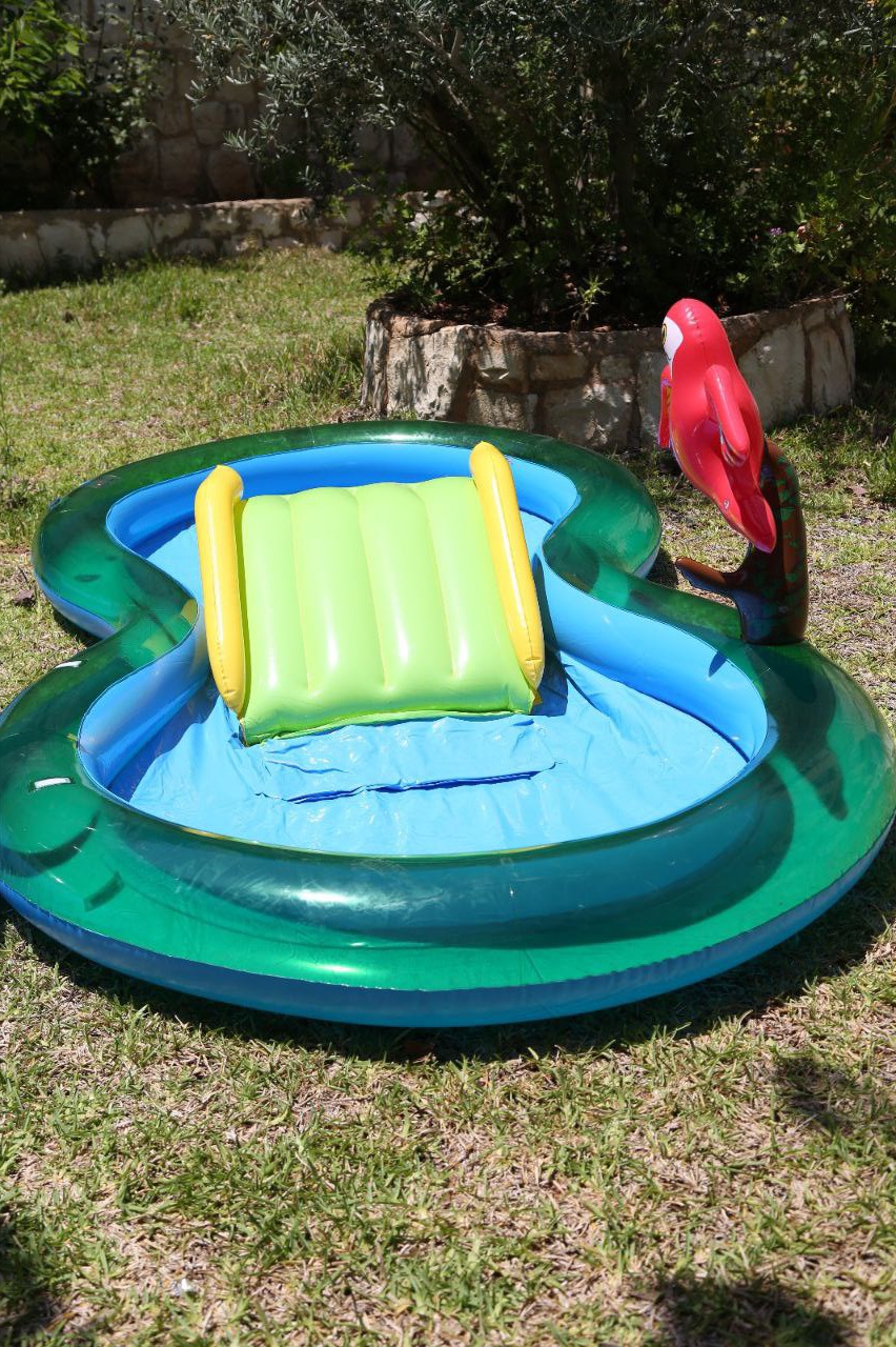 Playtive Oval Inflatable Pool 